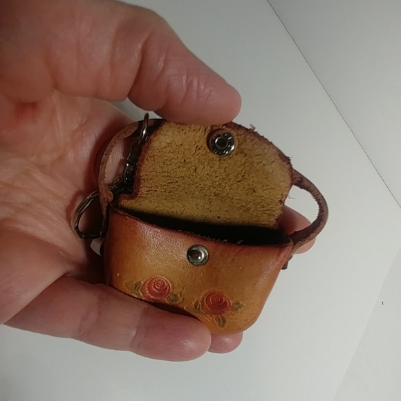 Hand Tooled Miniature Leather Purse Keychain - Picture 3 of 7